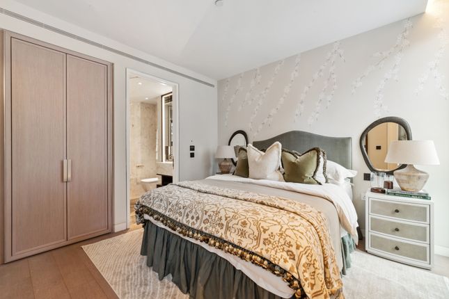 Flat for sale in Hanover Square, Mayfair