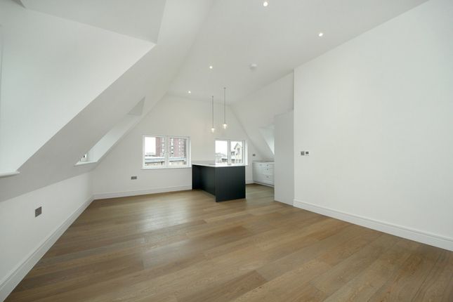 Thumbnail Flat to rent in Bank Chambers, Acton