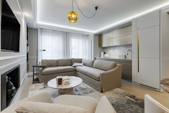 141, 141 Knightsbridge, London photo 2