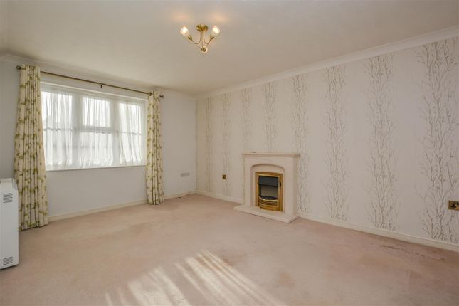14 Queenswood House, Eastfield Road, Brentwood photo 2