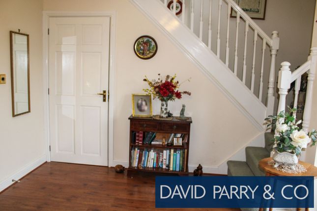 Modern Detached 4 Bed House, Knighton