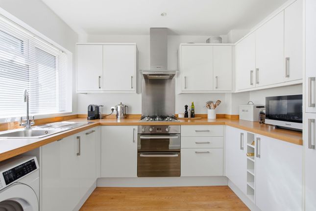 46 Porchester, Ascot photo 4