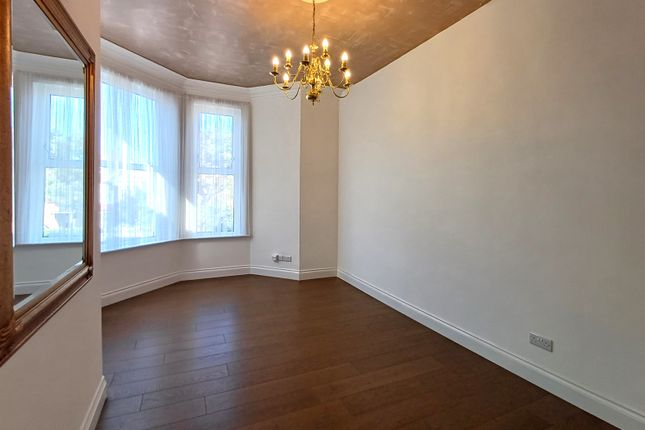 4 Stratford Court, 20, Grand Avenue, Bournemouth photo 5