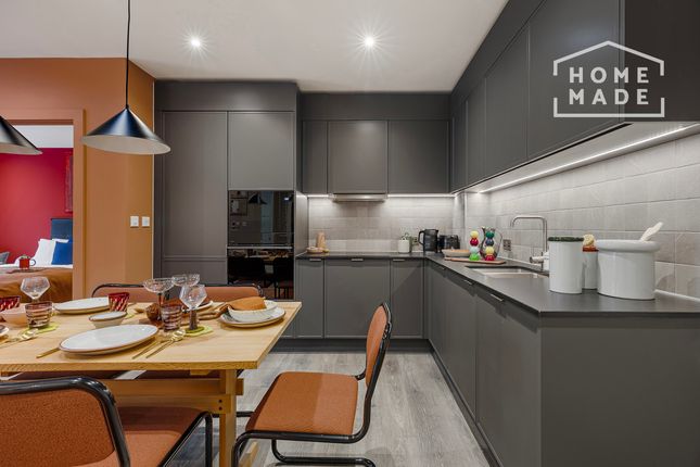 B3E251B53005073A4Aed5F3A4086