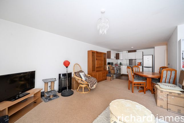 22, King House, Swindon photo 4