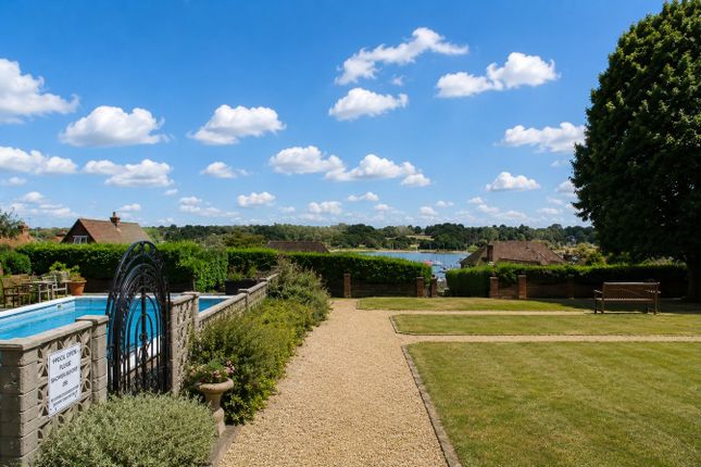 3 Hamble Manor, Green Lane, Southampton photo 2