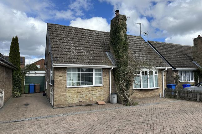 Thumbnail Detached bungalow for sale in Willow Garth, Eastrington, Goole