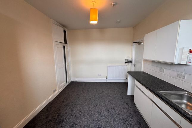 Flat 7 Garfield House, 40 Gay Lane, Otley photo 3
