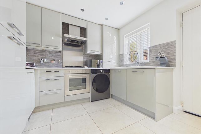 25, Hawkhurst Drive, Rugeley photo 3