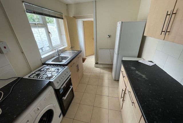 Terraced house to rent in Ranelagh Terrace, Leamington Spa