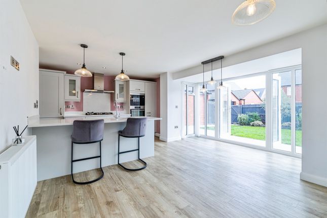 12, Spruce Meadow, Hitchin photo 4