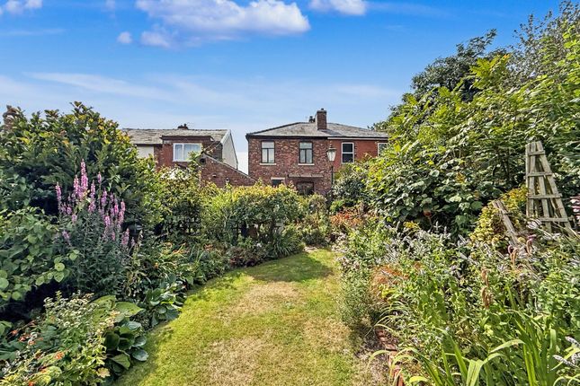 32 Droughts Lane, Manchester photo 3