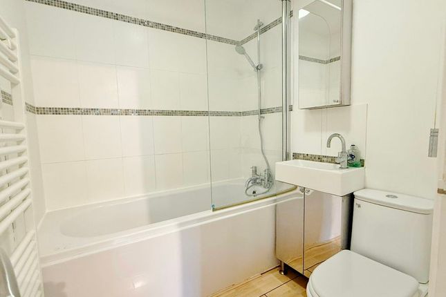 45 Weston Way, Newmarket photo 4
