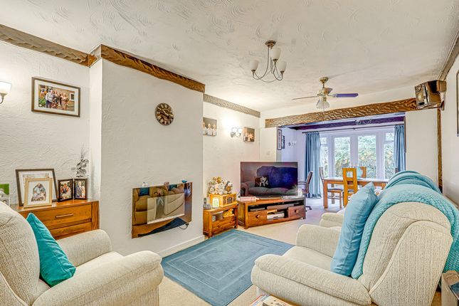 12, Briarwood Close, Leigh-on-sea photo 2