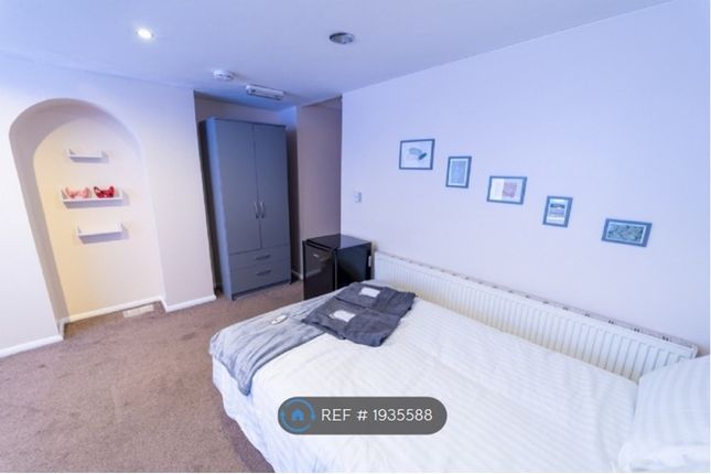 Room to rent in Salisbury Road Room 3!, Moseley, Birmingham B13