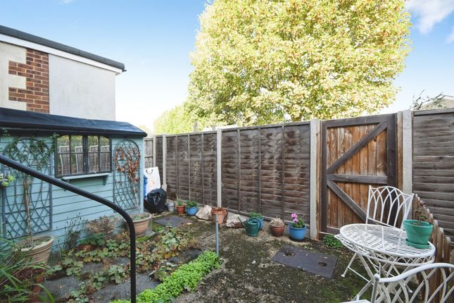 Hampden Crescent, BRENTWOOD photo 4