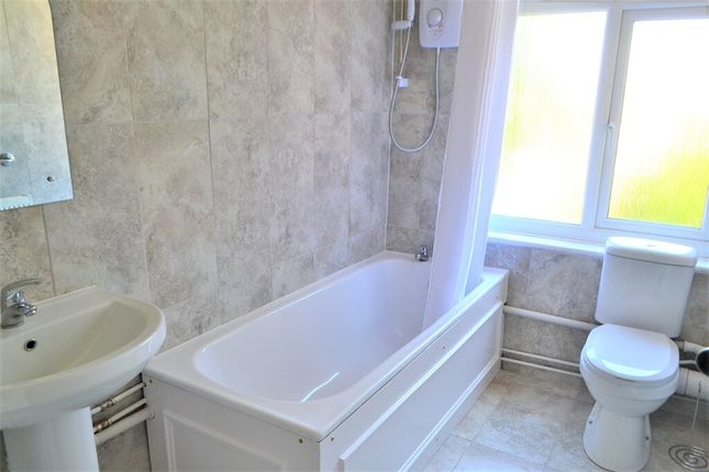 12A, Grove Avenue, Yeovil photo 5