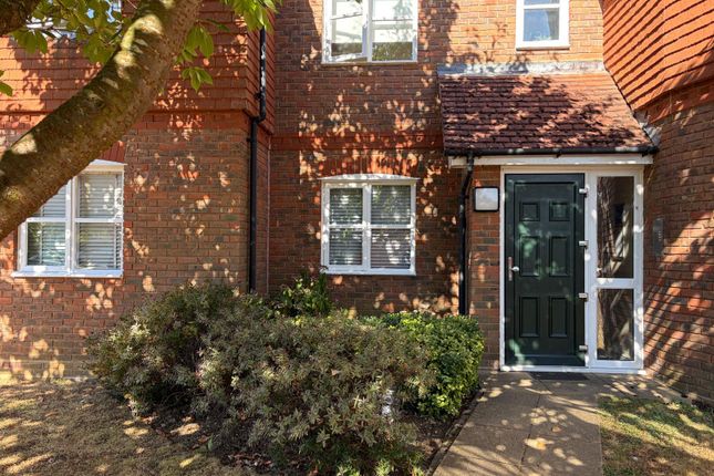 3, Sturmer Court, West Malling photo 2