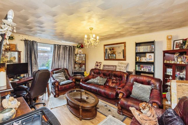 137, Watkin Street, Warrington photo 2