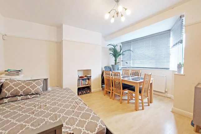 125 Marlborough Hill, Harrow, Middlesex photo 2