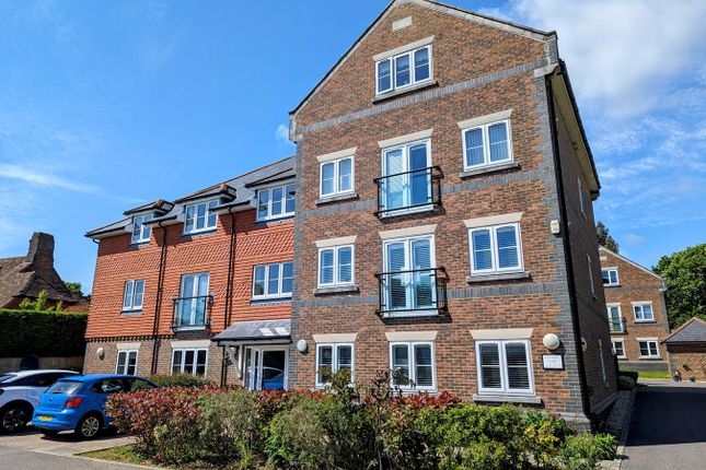 Thumbnail Flat for sale in 52 Collington Avenue, Bexhill On Sea