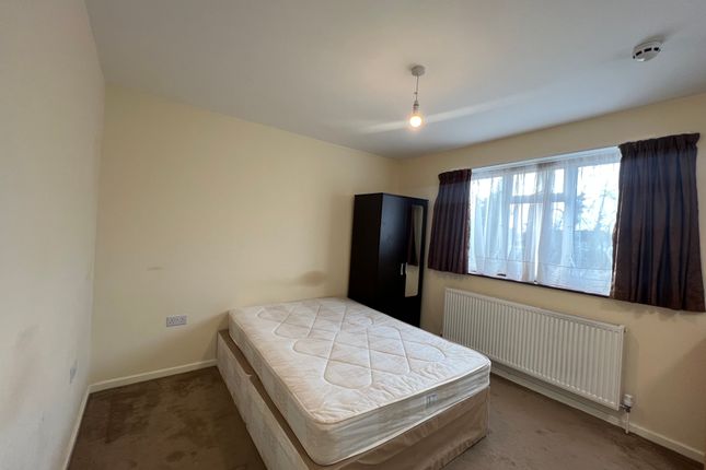 Room to rent in St Pauls Avenue, Kingsbury