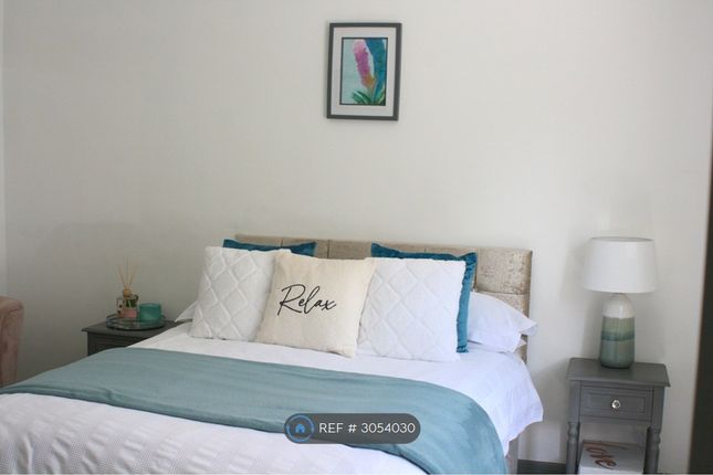 Flat, East Street, Ashburton, Newton Abbot photo 2
