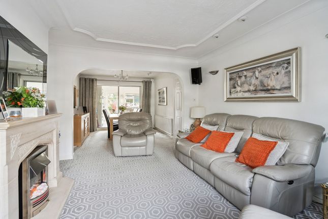 3, Lulworth Drive, Pinner photo 4