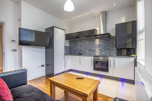 5D Lansdowne Terrace, Gosforth, Newcastle upon Tyne photo 2