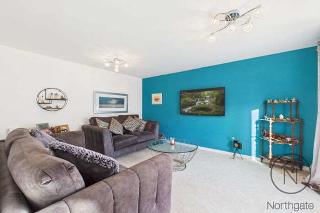 54 Spindleberry Way, Newton Aycliffe photo 4