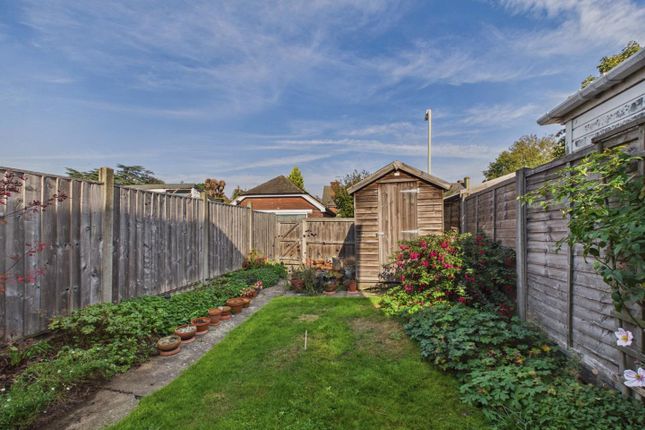 22, Sussex Avenue, Ashford photo 2