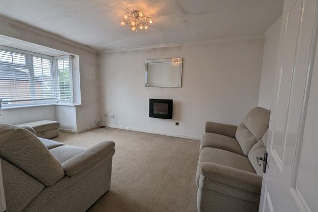 4, Redmire Close, Darlington photo 2