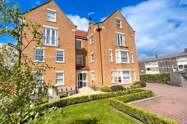 Thumbnail Flat to rent in Cliftonville Gardens, Northampton, Northamptonshire