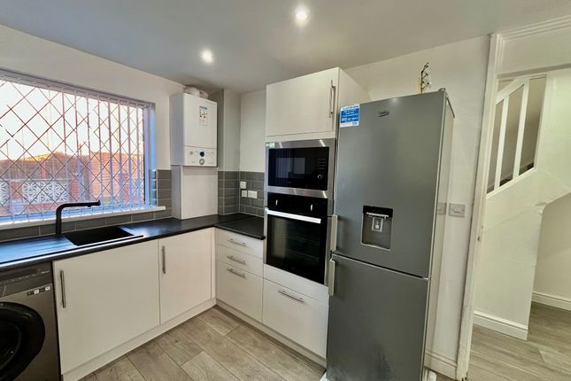 3, Coupland Place, LEEDS photo 2