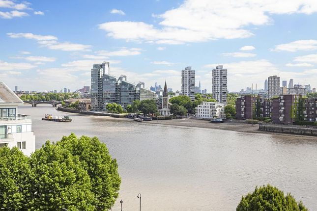 Flat for sale in Chelsea Crescent, Chelsea Harbour