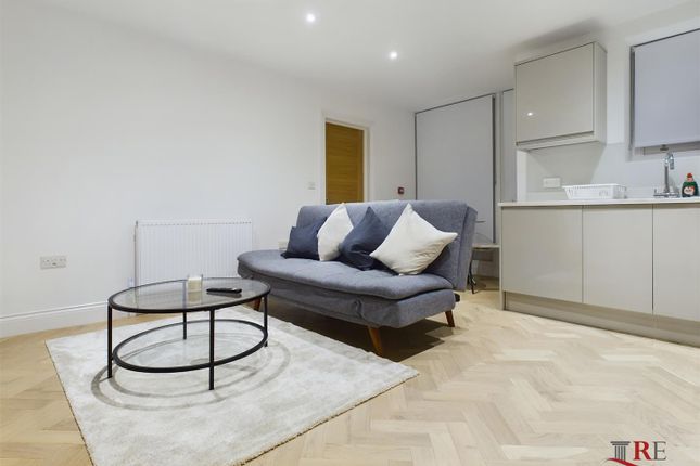 Flat 23, 48-50, Christchurch Avenue, London photo 2