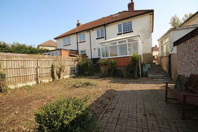 81, The Hollings, Leeds photo 3