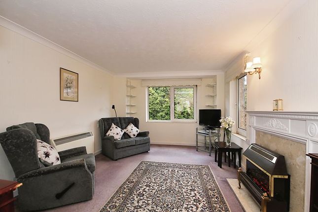 Flat for sale in Newcomb Court, Stamford