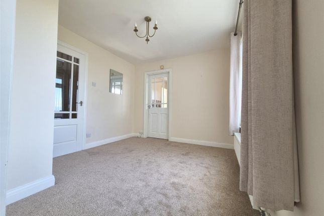 33, Lady Park, Tenby photo 4