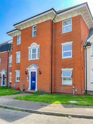 Flat for sale in Tattersalls Chase, Southminster