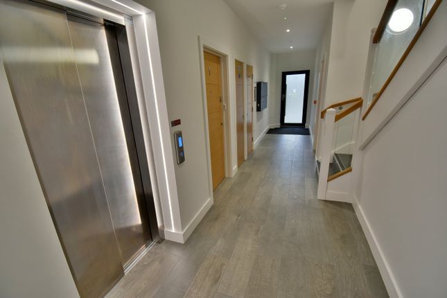 Flat 5 Fairway Point, Golf Links Road, Ferndown photo 3