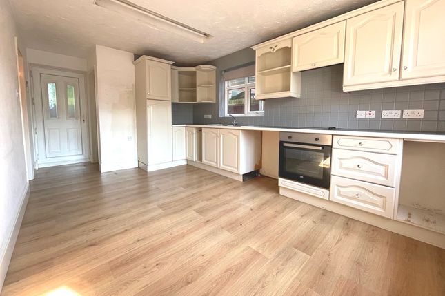 Priory Cottage, 52b Church Road, Gorleston photo 4
