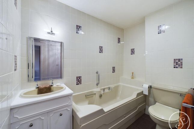 Flat for sale in Woodlands, The Spinney, Leeds