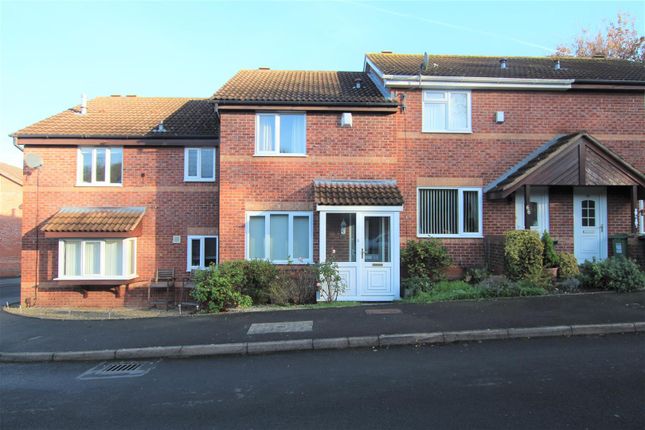 Thumbnail Terraced house to rent in Perryfields Close, Redditch