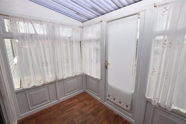 11, Farndale Gardens, West Yorkshire photo 4