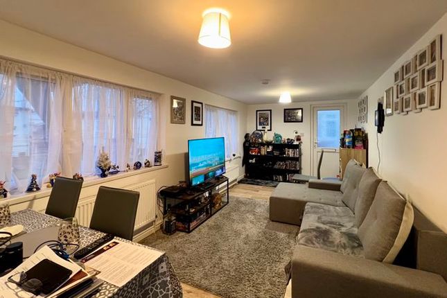 9, Cedar Avenue, Scunthorpe photo 3