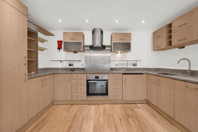 4 Nexus Court, London photo 2