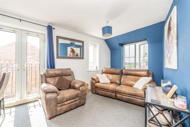 15, Pear Tree Court, Rugeley photo 4