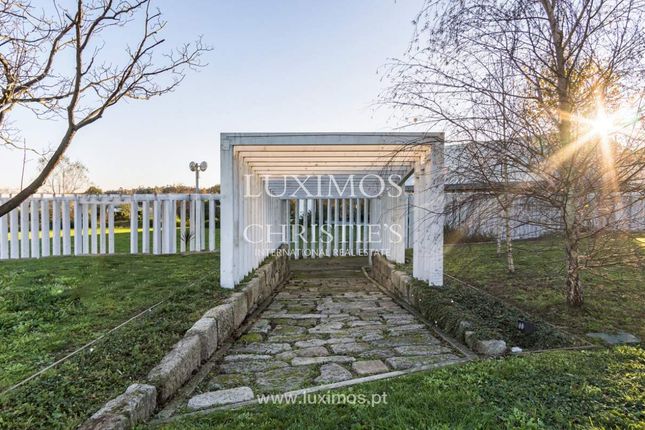 Farmhouse for sale in Moreira, Portugal