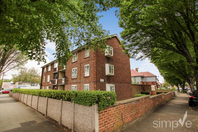 Thumbnail Flat for sale in The Broadway, Southall